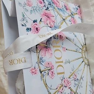 Dior packaging